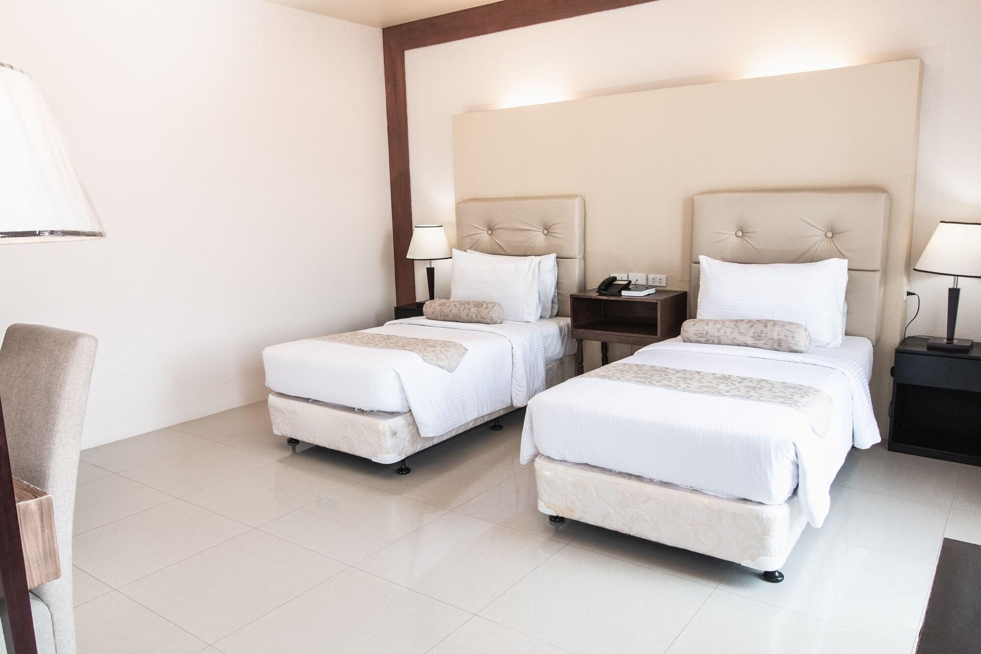 โรงแรมเซียร่า Dumaguete City ภายนอก รูปภาพ