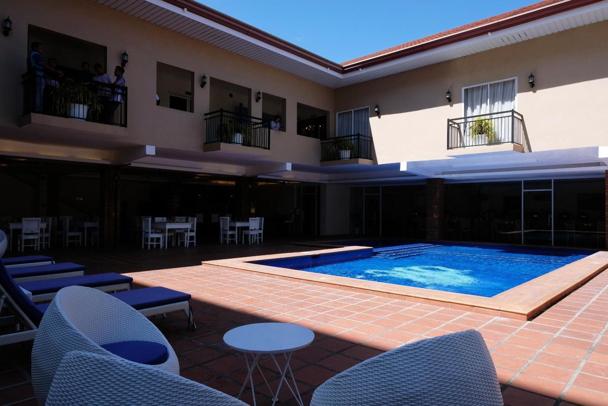 โรงแรมเซียร่า Dumaguete City ภายนอก รูปภาพ