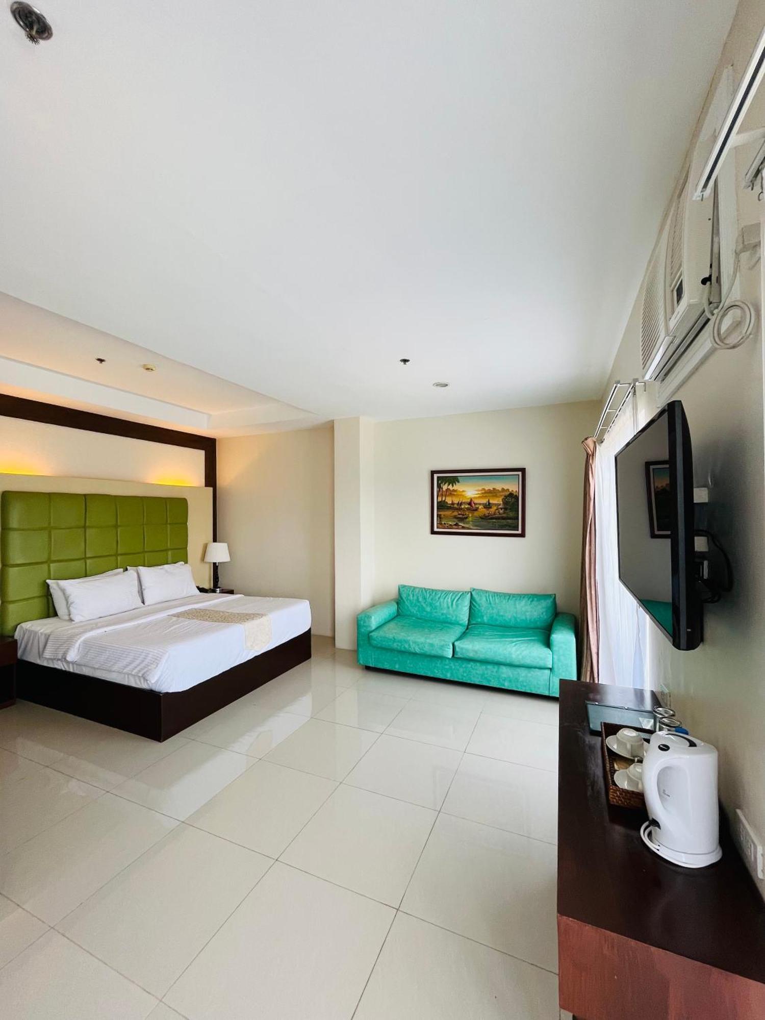 โรงแรมเซียร่า Dumaguete City ภายนอก รูปภาพ