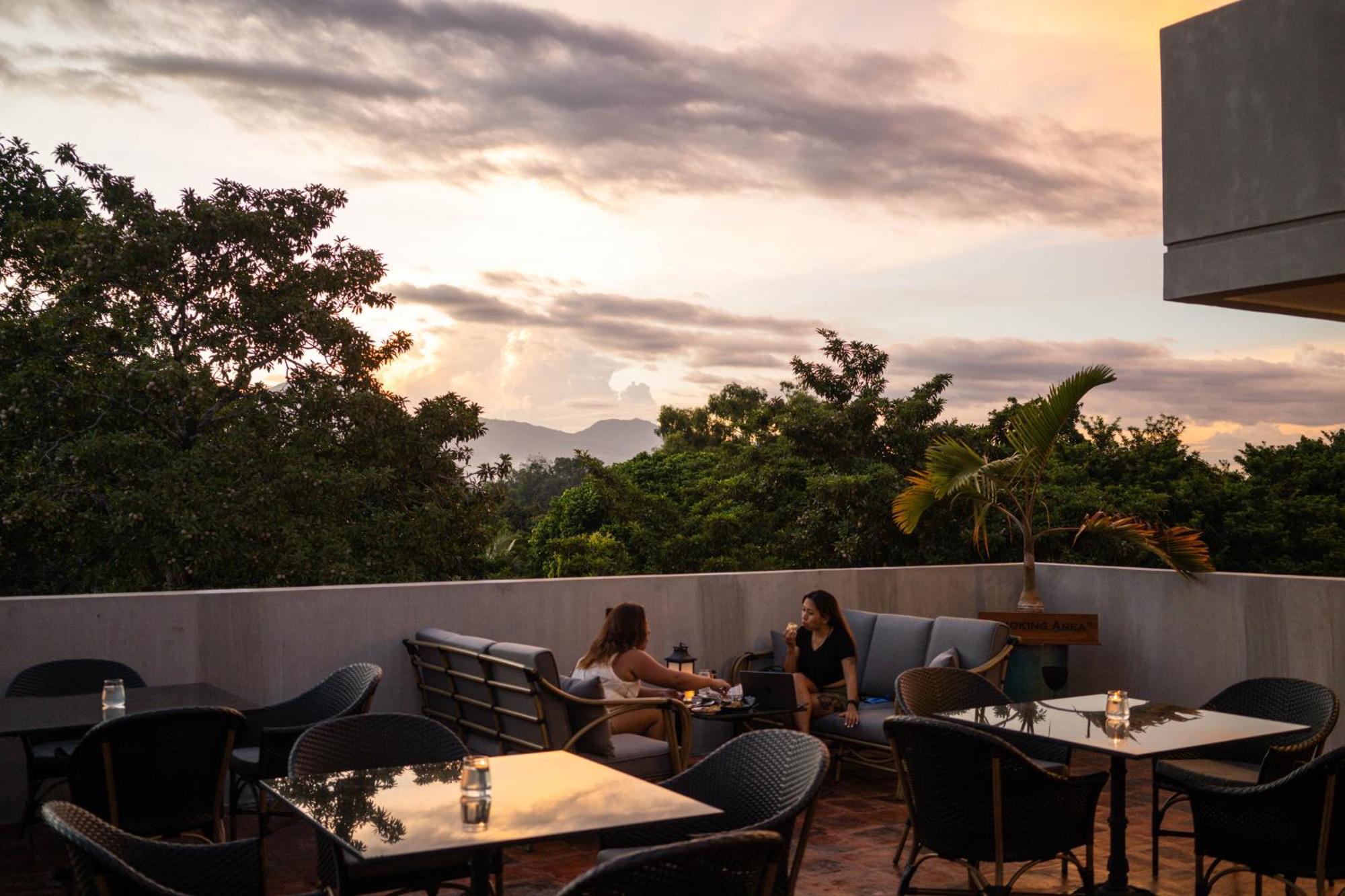 โรงแรมเซียร่า Dumaguete City ภายนอก รูปภาพ